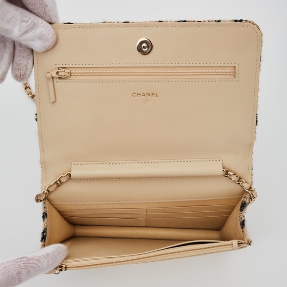 CHANEL TWEED SHEARLING WALLET ON A CHAIN WOC CROSSBODY BAG 2019 - Picture 4 of 8